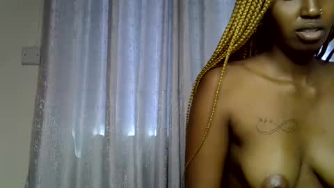 sexy_schatz online show from February 4, 2026, 11:38 am