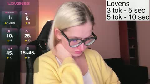 Sexy-Sweets online show from November 8, 2025, 8:18 pm