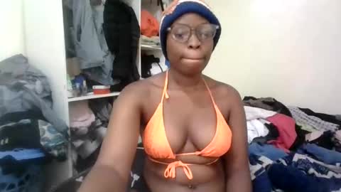 Snapshot of sexy_tatty2 chatting on October 14, 2025, 4:19 pm sexy_tatty2 online show from October 14, 2025, 4:19 pm