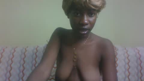 sexy_waitress online show from June 6, 2026, 10:36 pm