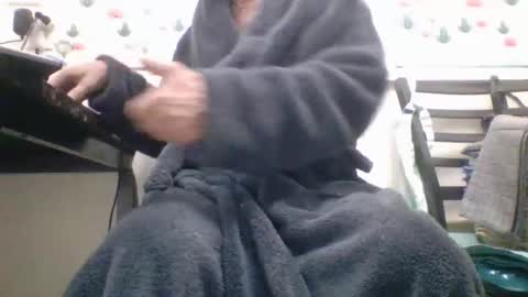 Daddy online show from October 2, 2025, 8:32 am