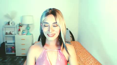 sexy_yllona online show from June 8, 2026, 11:32 am