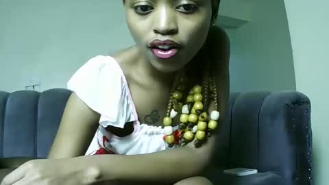 Snapshot of sexy_zaraa chatting on April 10, 2026, 4:01 pm sexy zaraa online show from April 10, 2026, 4:01 pm