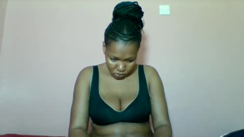 Snapshot of sexyapple2002 chatting on October 5, 2025, 10:46 am sexyapple2002 online show from October 5, 2025, 10:46 am