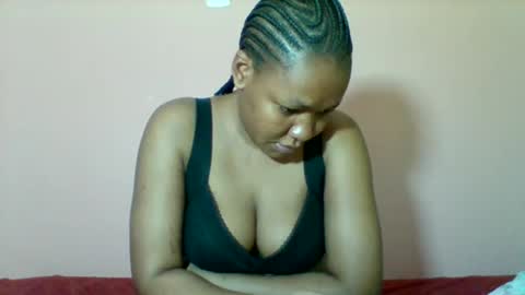 Snapshot of sexyapple2002 chatting on October 29, 2025, 12:18 pm sexyapple2002 online show from October 29, 2025, 12:18 pm