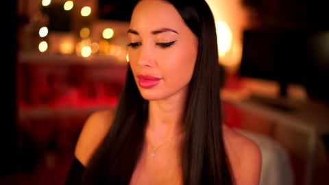 Sandra online show from February 1, 2025, 6:29 pm