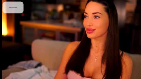 Sandra online show from February 25, 2025, 7:25 pm