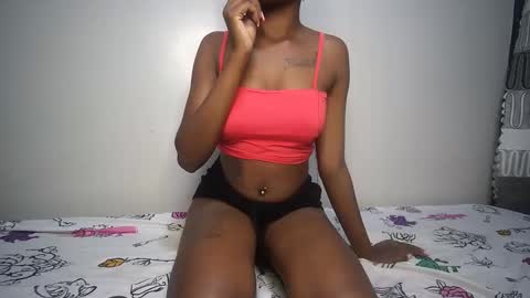 sexyasspetitte_ online show from February 5, 2025, 9:18 pm