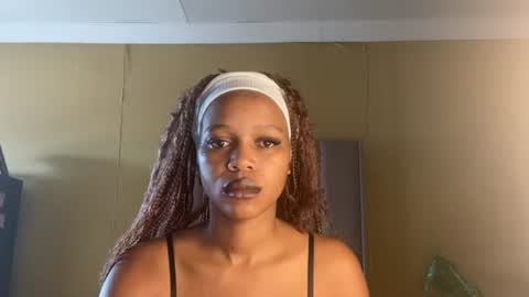 Snapshot of sexyasszeeee chatting on October 11, 2025, 8:24 am sexyasszeeee online show from October 11, 2025, 8:24 am