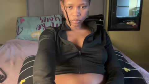 sexyasszeeee online show from June 18, 2026, 10:19 am