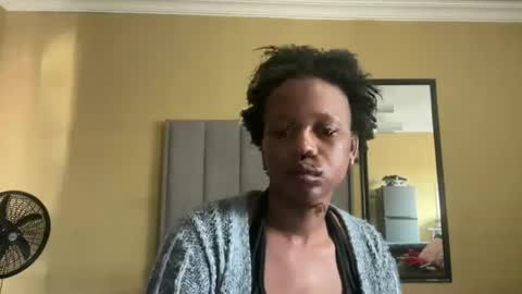 sexyasszeeee online show from June 22, 2026, 9:28 am