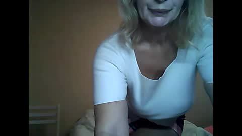 Snapshot of sexybabyforyou chatting on December 3, 2024, 9:44 am sexybabyforyou online show from December 3, 2024, 9:44 am