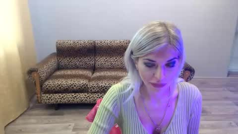 Snapshot of sexybeatriice chatting on October 25, 2025, 6:32 am sexybeatriice online show from October 25, 2025, 6:32 am