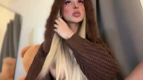 Seraphina Blaze online show from April 11, 2026, 11:03 am