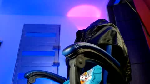 Snapshot of sexyboy_bigclit chatting on June 6, 2026, 9:36 am Iker online show from June 6, 2026, 9:36 am