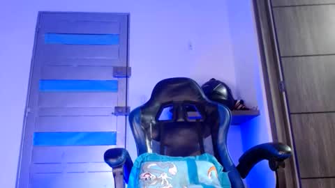Snapshot of sexyboy_bigclit chatting on June 11, 2026, 12:32 am Iker online show from June 11, 2026, 12:32 am