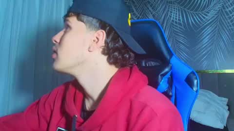 Snapshot of sexyboy_vc chatting on October 2, 2025, 12:12 pm owen sky online show from October 2, 2025, 12:12 pm