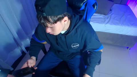 Snapshot of sexyboy_vc chatting on October 15, 2025, 1:22 pm owen sky online show from October 15, 2025, 1:22 pm