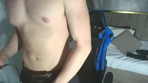 Snapshot of sexyboy_vc chatting on October 16, 2025, 12:17 pm owen sky online show from October 16, 2025, 12:17 pm