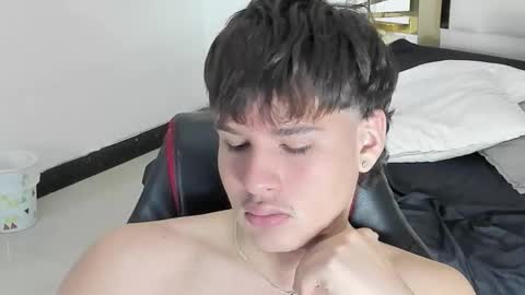 Snapshot of sexyboy_vc chatting on October 20, 2025, 1:22 pm owen sky online show from October 20, 2025, 1:22 pm