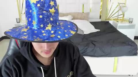 Snapshot of sexyboy_vc chatting on October 31, 2025, 1:34 pm owen sky online show from October 31, 2025, 1:34 pm