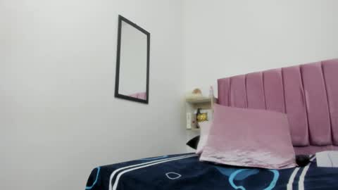 sexybrown_2005 online show from December 19, 2024, 2:23 am