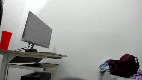 sexybrown_2005 online show from November 9, 2025, 12:31 am