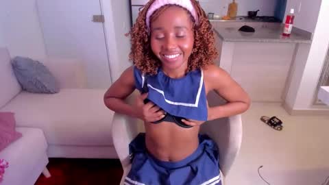 sofia online show from October 1, 2025, 2:06 am