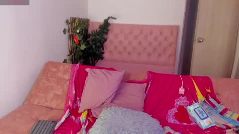 Snapshot of sexybrunnetem chatting on February 19, 2026, 12:12 pm sofia online show from February 19, 2026, 12:12 pm