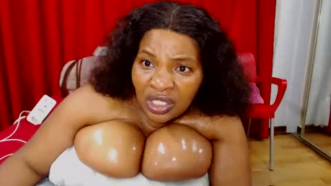 sexybustyboobs online show from December 17, 2024, 1:49 pm