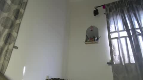 sexycamilla01 online show from December 4, 2025, 8:23 am