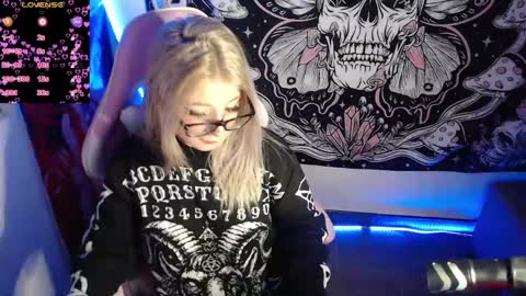 Snapshot of sexycarriie chatting on January 2, 2025, 5:35 am Carrie online show from January 2, 2025, 5:35 am