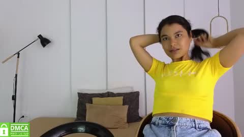 Snapshot of sexychanell_18 chatting on June 26, 2026, 1:37 pm chanell and yina online show from June 26, 2026, 1:37 pm