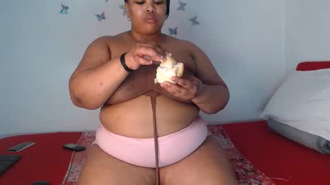 Snapshot of sexychill2000 chatting on September 15, 2025, 8:09 pm SEXYCHILL online show from September 15, 2025, 8:09 pm