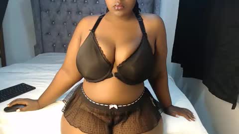 sexychocco online show from September 12, 2025, 8:47 am