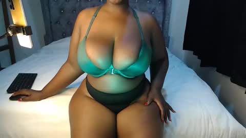 sexychocco online show from October 29, 2025, 6:37 am