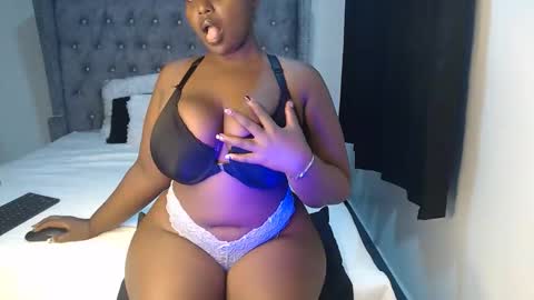 sexychocco online show from November 19, 2025, 6:35 am