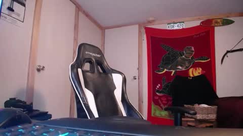 Austin and Megan online show from December 16, 2025, 6:18 am