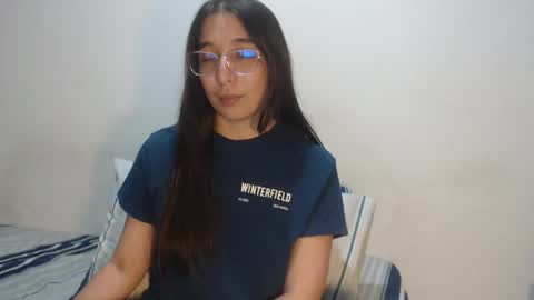 Coralinne online show from May 21, 2026, 10:06 pm