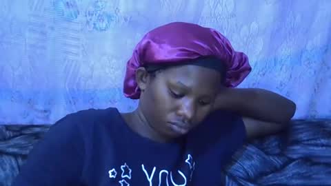 sexydoll002 online show from October 18, 2025, 6:16 am