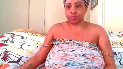 sexyebonylove89 online show from April 9, 2026, 8:42 am
