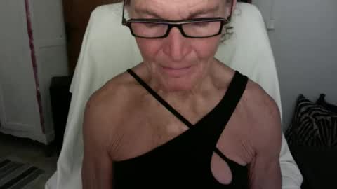 SexyFit58 online show from April 21, 2026, 9:17 pm