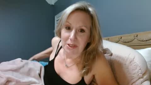 LisaisLuscious online show from January 5, 2025, 8:52 pm