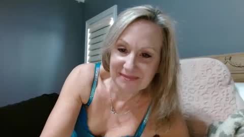 LisaisLuscious online show from January 11, 2025, 1:53 pm