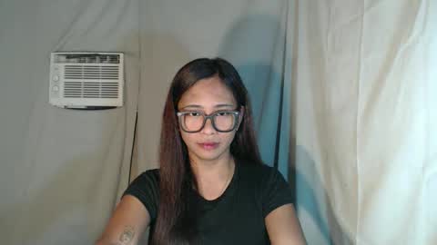 Snapshot of sexyguinevere chatting on January 16, 2026, 5:22 am Guine3 online show from January 16, 2026, 5:22 am
