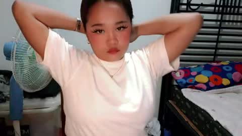 Snapshot of sexyheartyy chatting on July 2, 2026, 11:49 am Heart online show from July 2, 2026, 11:49 am