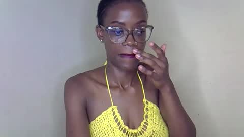 SexyHollyMontana1111 online show from March 14, 2026, 7:52 pm