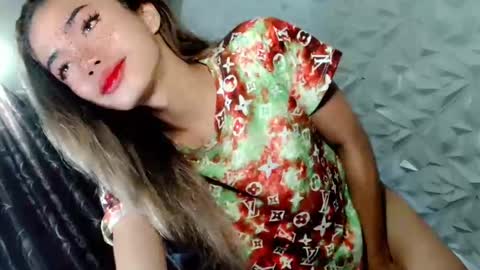 sexyhotbabe18 online show from December 2, 2024, 8:44 pm