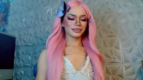 sexyhotbabe18 online show from February 8, 2025, 2:27 pm