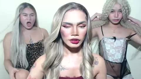 sexyhotbabe18 online show from April 27, 2026, 2:04 pm